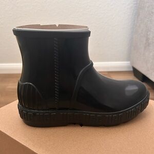 NWT UGG Kids Rainboots